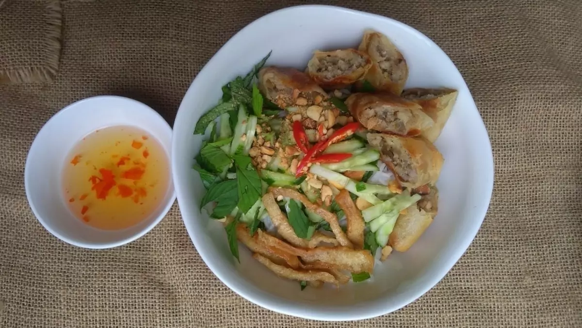 Cook the Noodles and Assemble the Bún Chả Giò