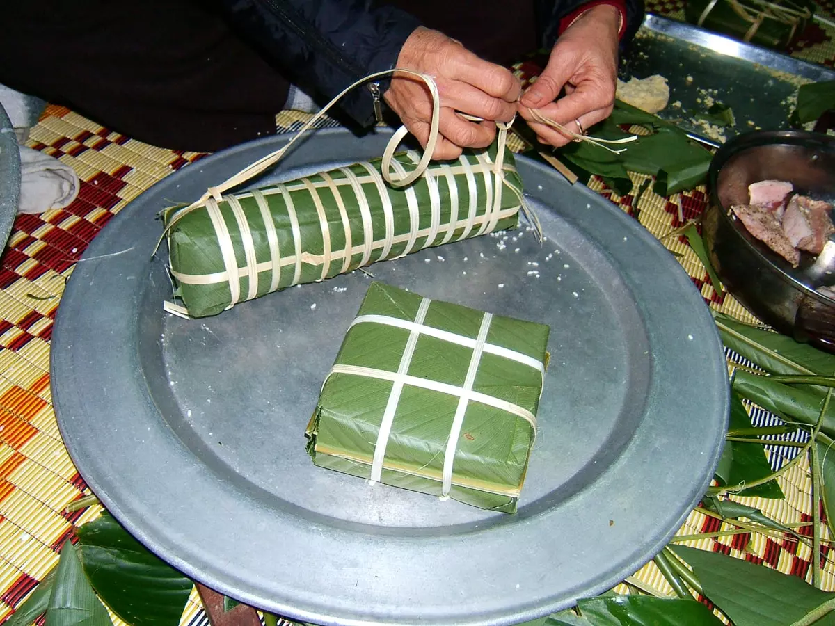 Steps to prepare bánh tét