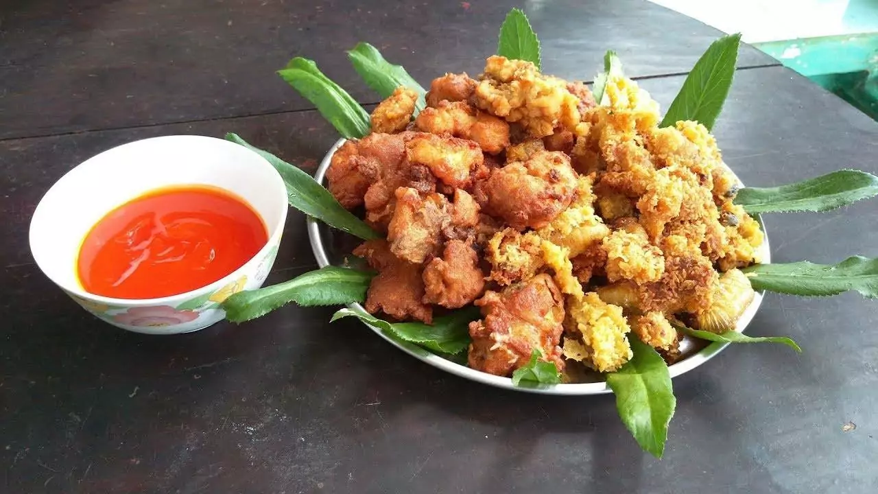 Fried Coconut Worms