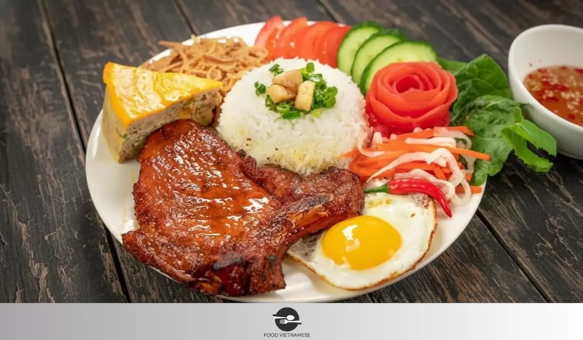 What to Eat in Saigon: A City That Doesn't Stop Cooking 10 cơm tấm
